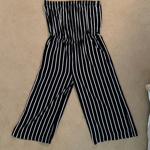 Black and White Stripped Jumpsuit - Picture 2 of 3